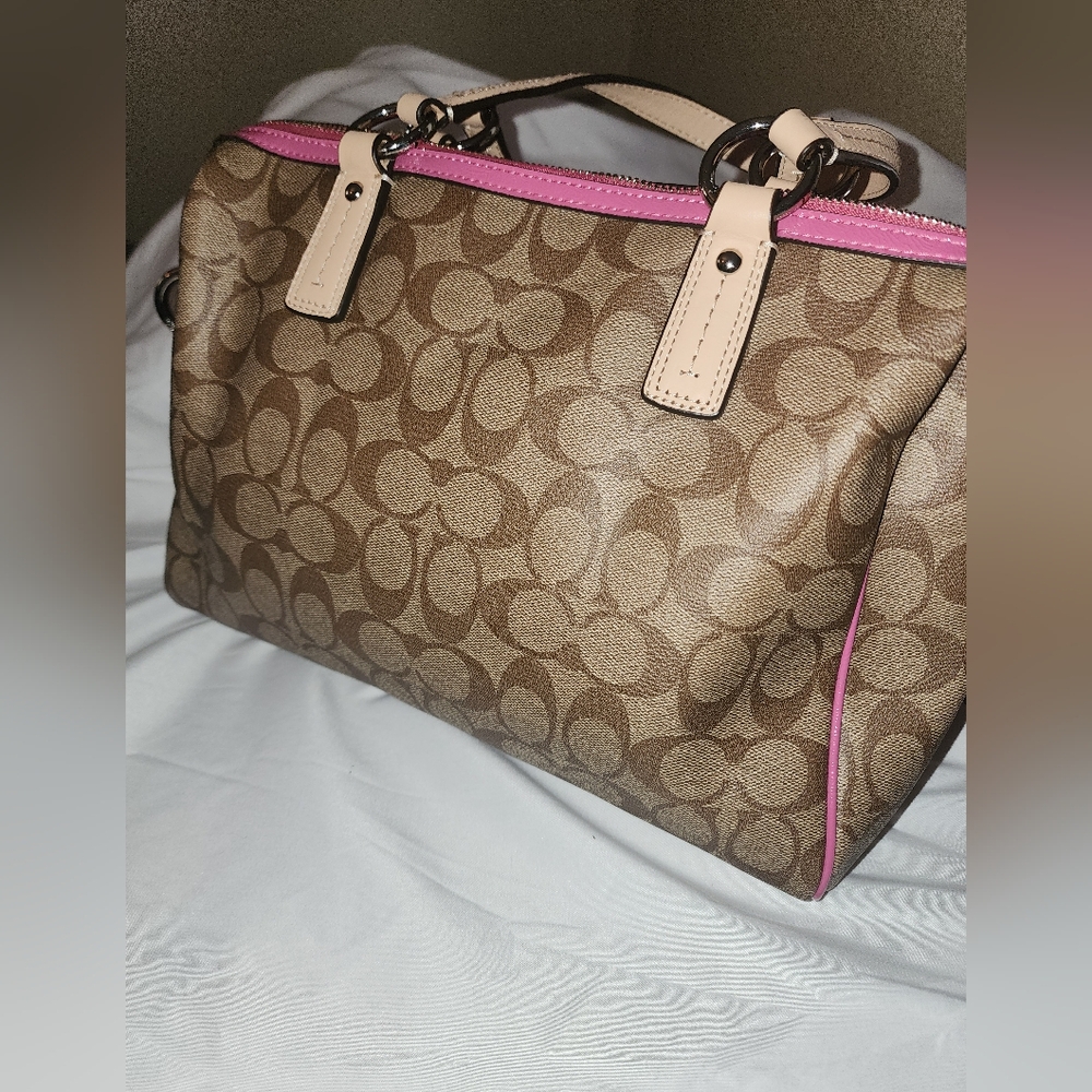 Coach Brown and Pink Tote Bag with Signature Pink And White Design - Picture 4 of 9